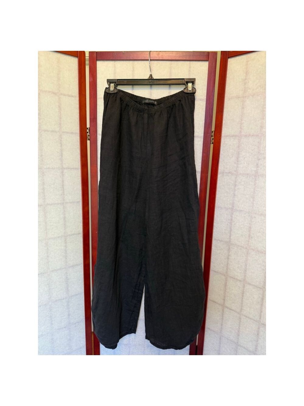 cut loose linen Cropped Pants - NWT - Size XS